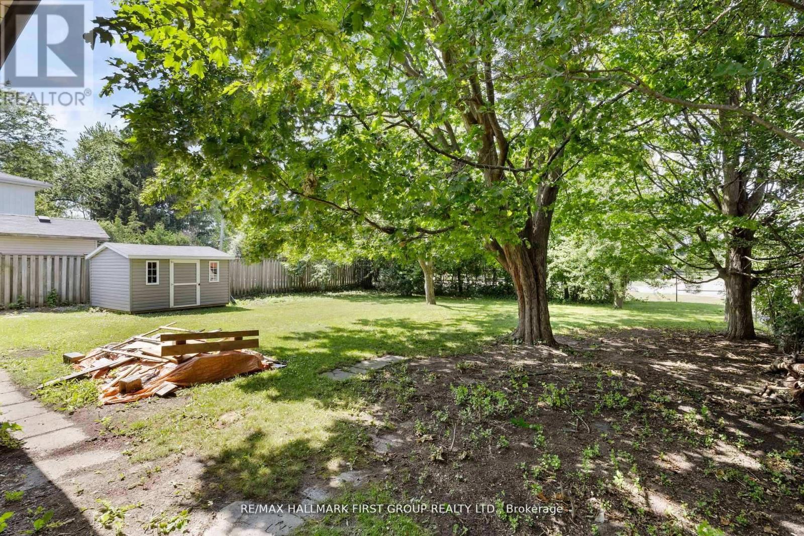 Photo 27 of 20 Lambard Crescent, Ajax ON