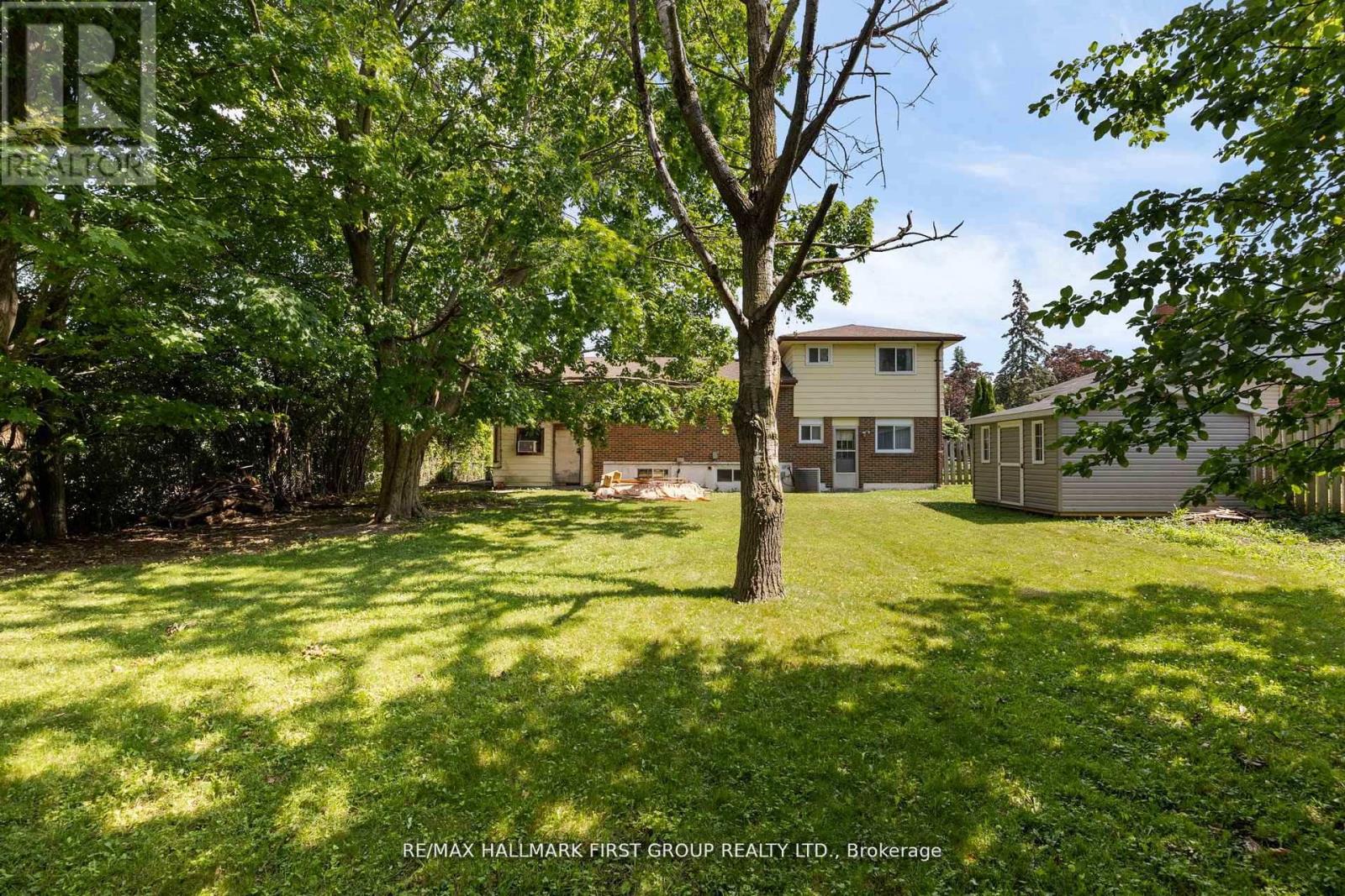 Photo 36 of 20 Lambard Crescent, Ajax ON