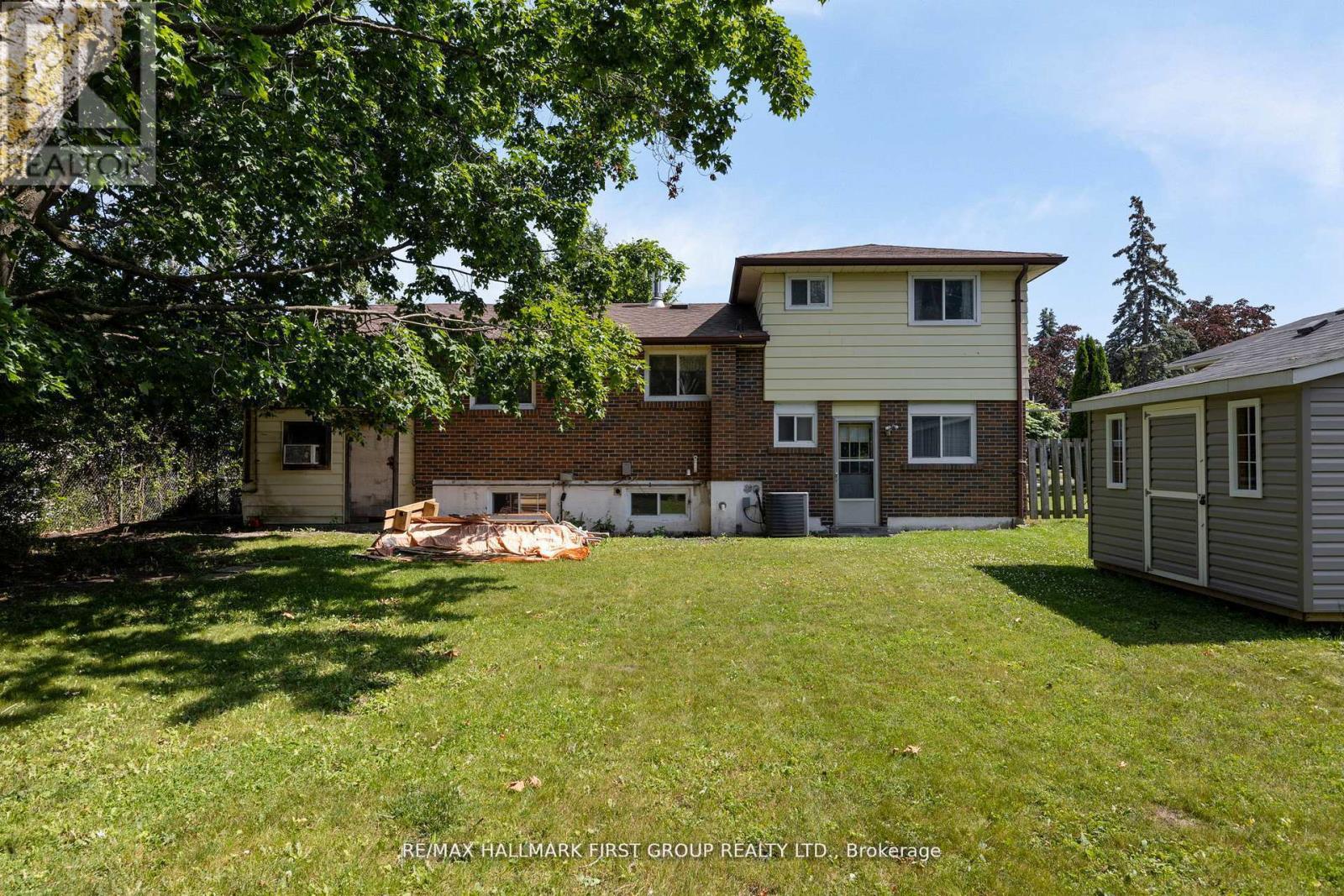 Photo 29 of 20 Lambard Crescent, Ajax ON