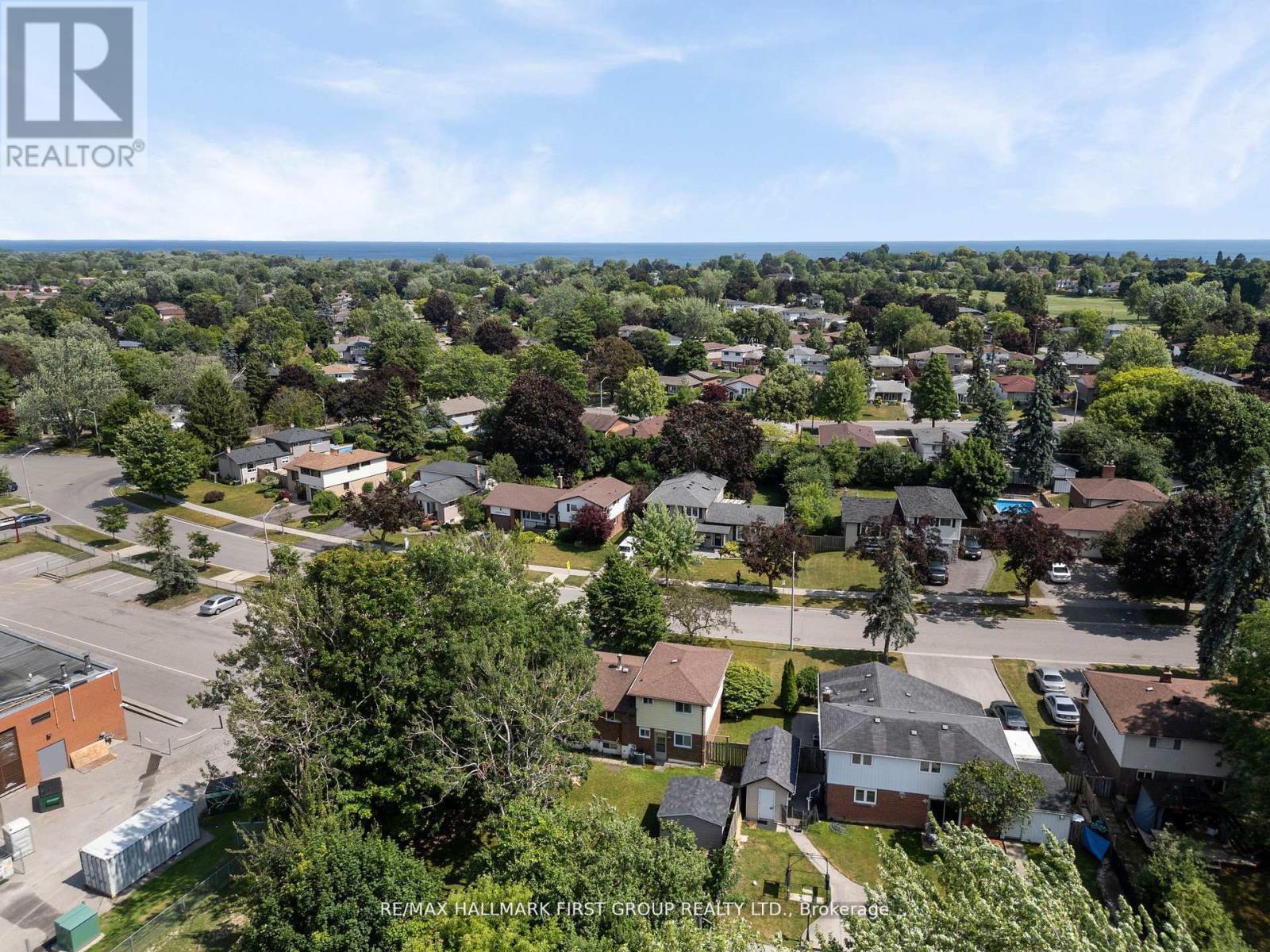 Photo 11 of 20 Lambard Crescent, Ajax ON