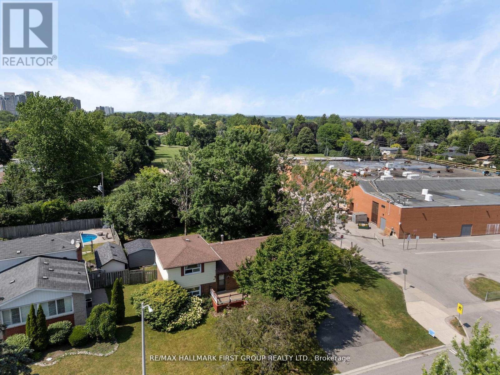 Photo 46 of 20 Lambard Crescent, Ajax ON