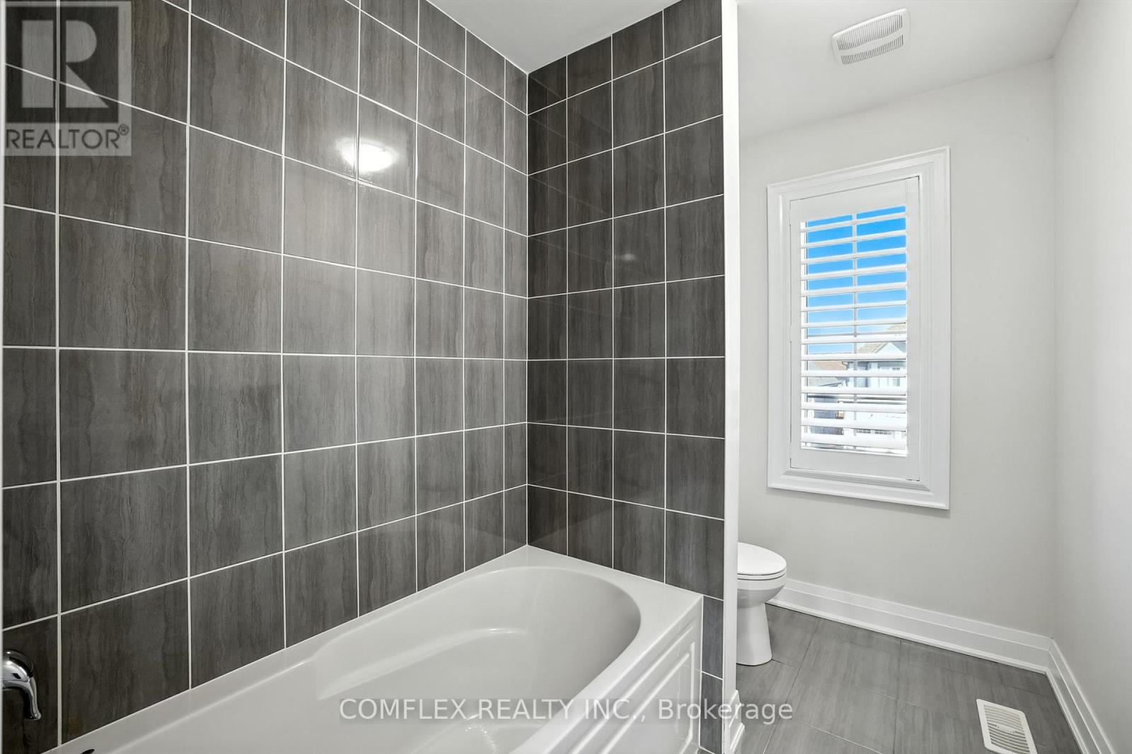 Photo 26 of 58 Southampton Street, Scugog ON