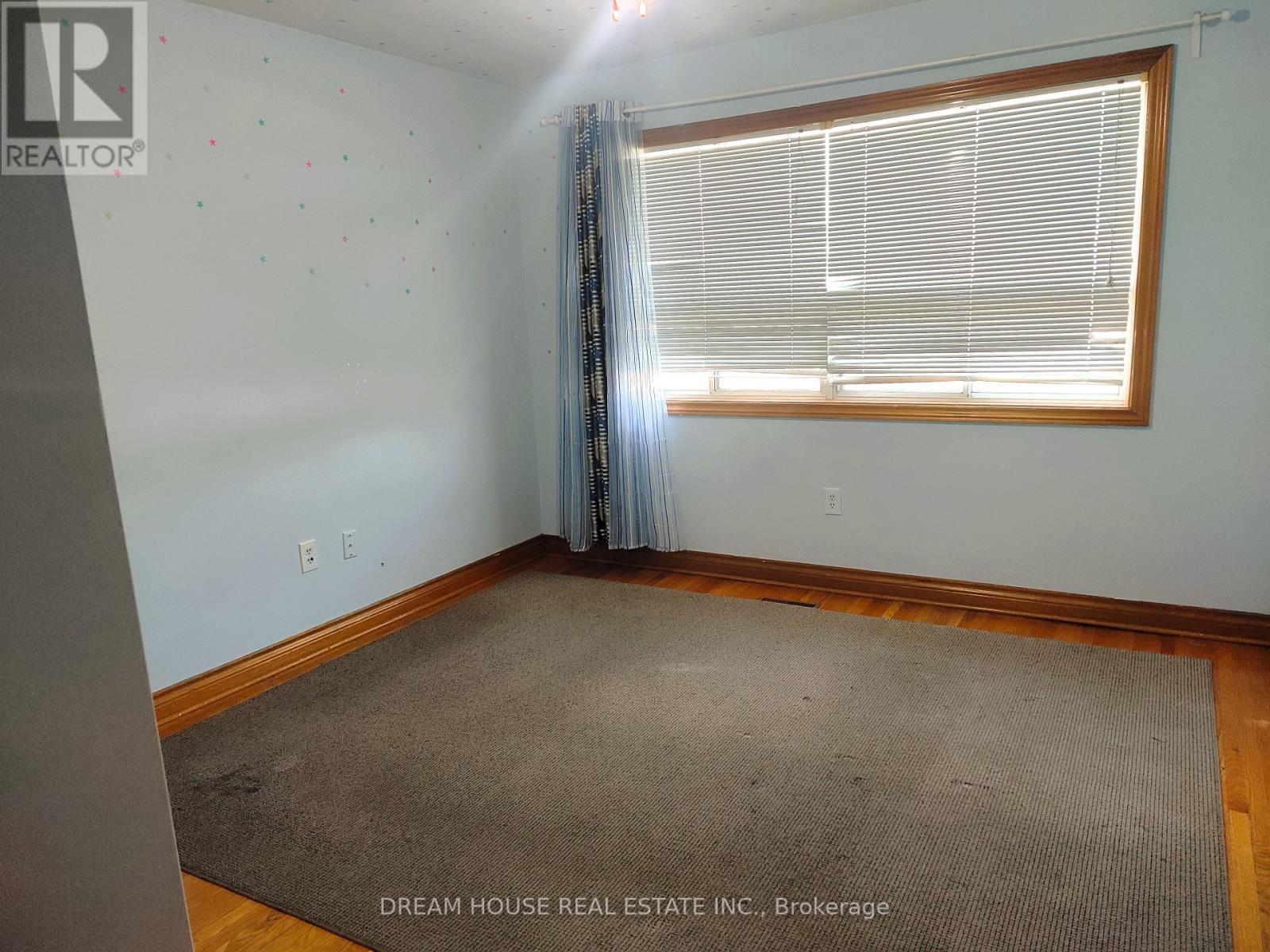 Photo 10 of Main 176 Conlins Road, Toronto ON