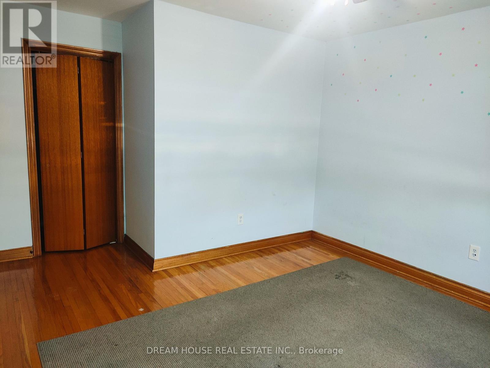 Photo 17 of Main 176 Conlins Road, Toronto ON