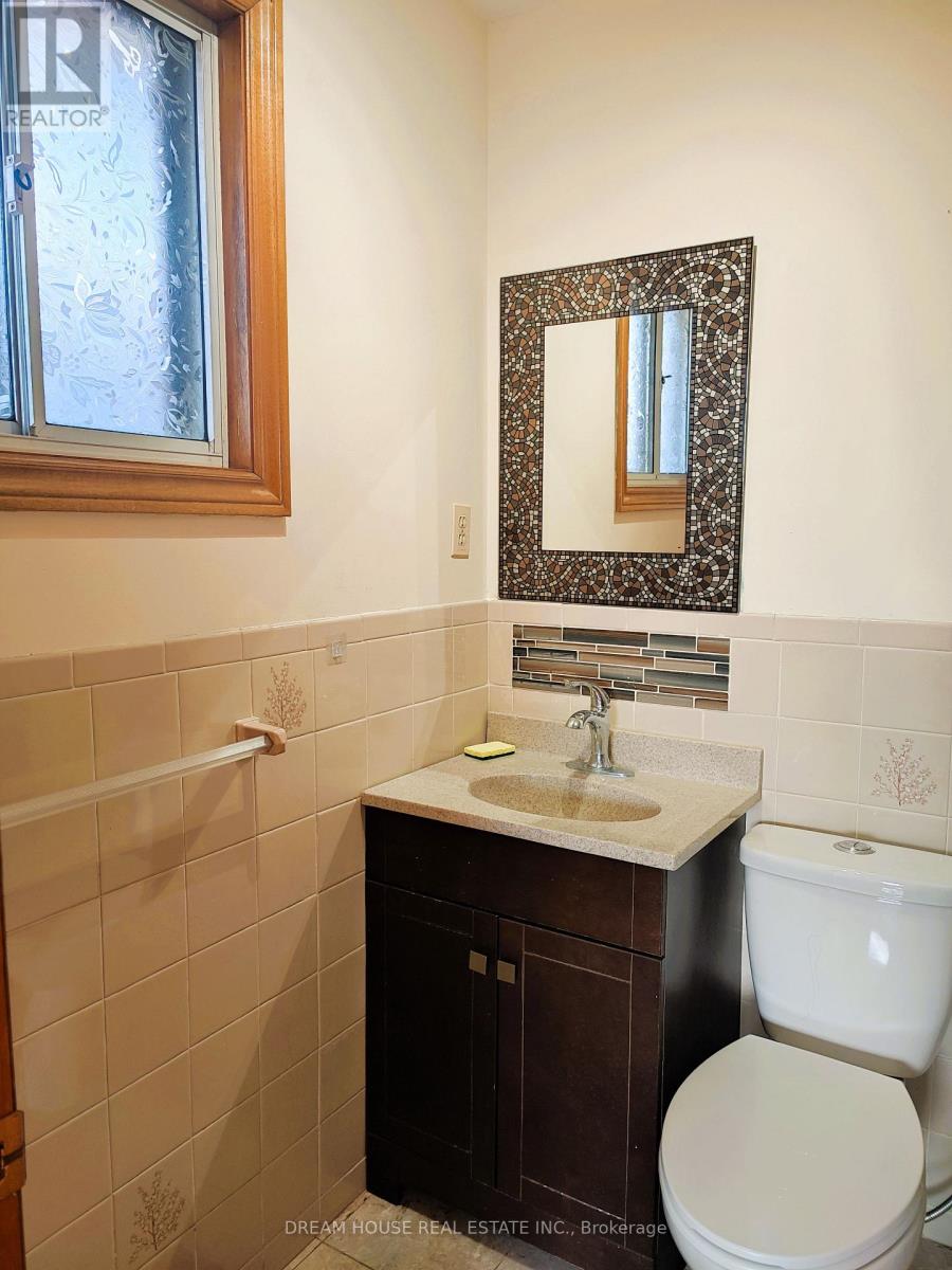 Photo 12 of Main 176 Conlins Road, Toronto ON