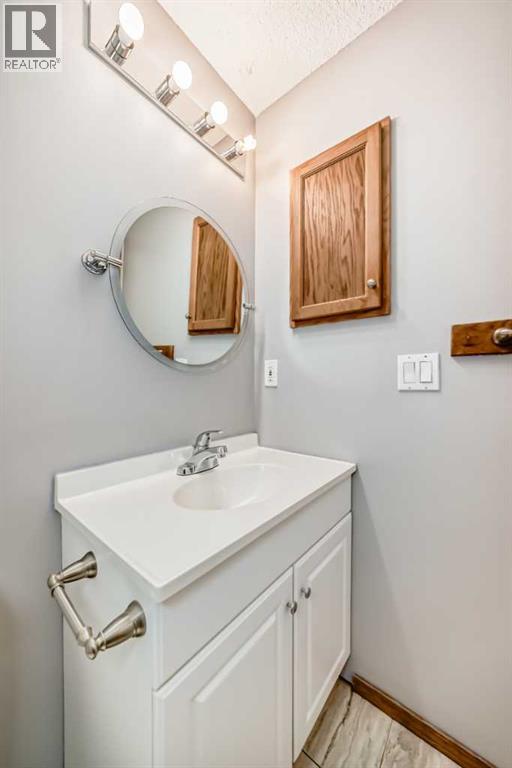 Single Family House 4 Level for Sale in  Taradale Drive NE Taradale Calgary 
