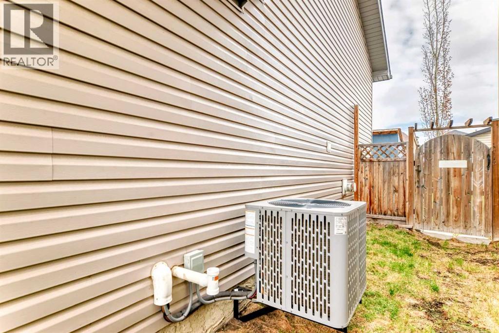 Single Family House 4 Level for Sale in  Taradale Drive NE Taradale Calgary 