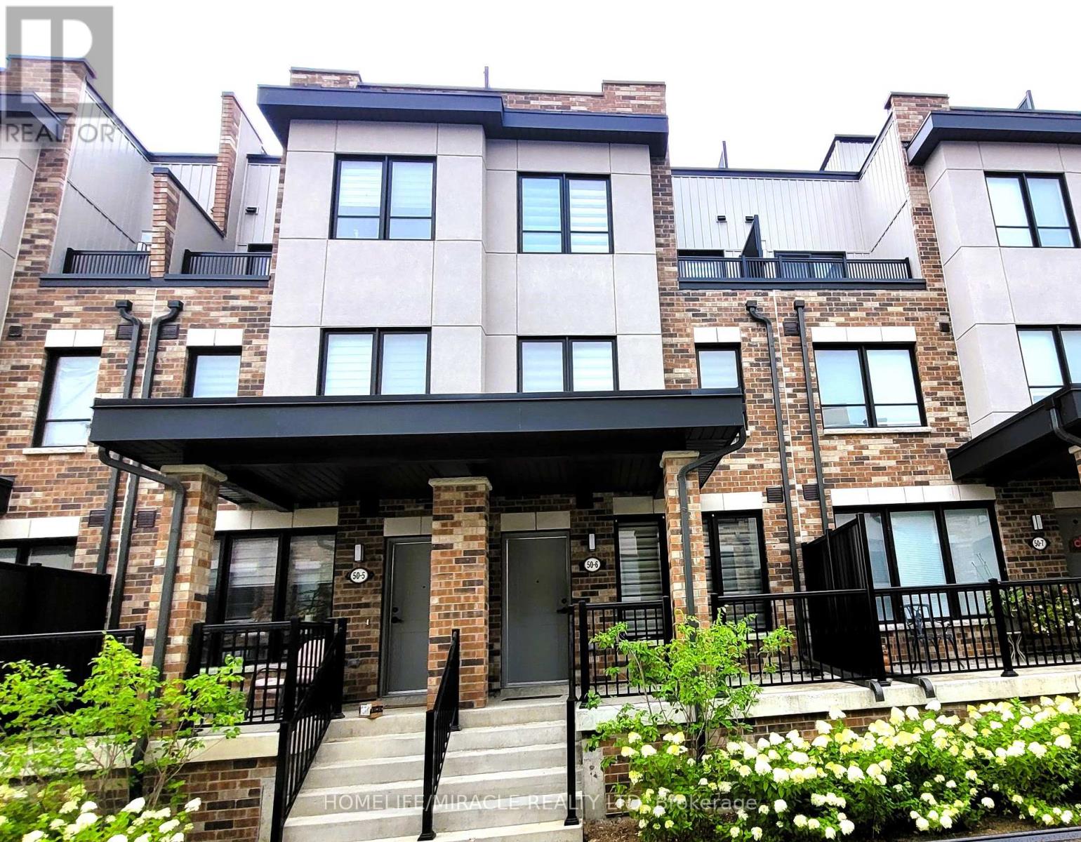 Photo 2 of 6 50 Baynes Way, Bradford West Gwillimbury ON