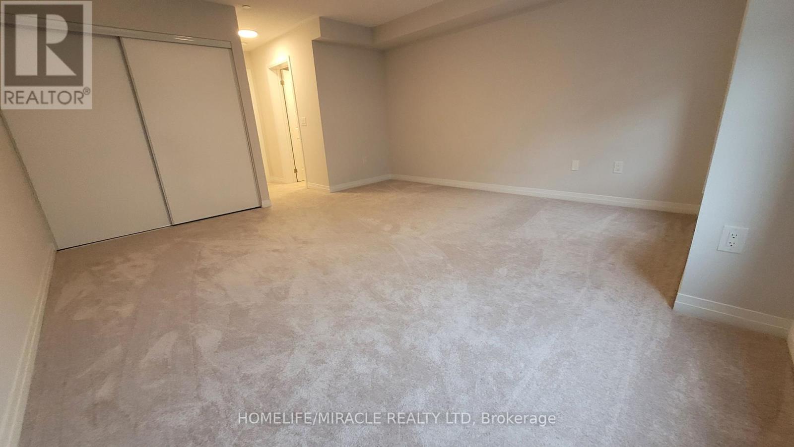Photo 9 of 6 50 Baynes Way, Bradford West Gwillimbury ON