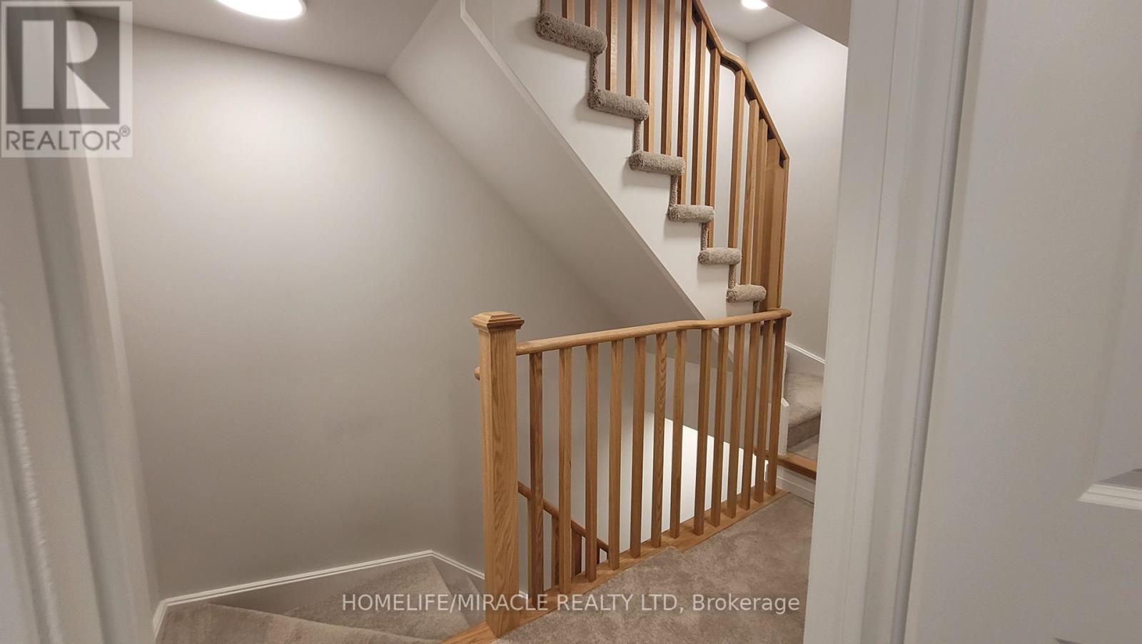 Photo 7 of 6 50 Baynes Way, Bradford West Gwillimbury ON