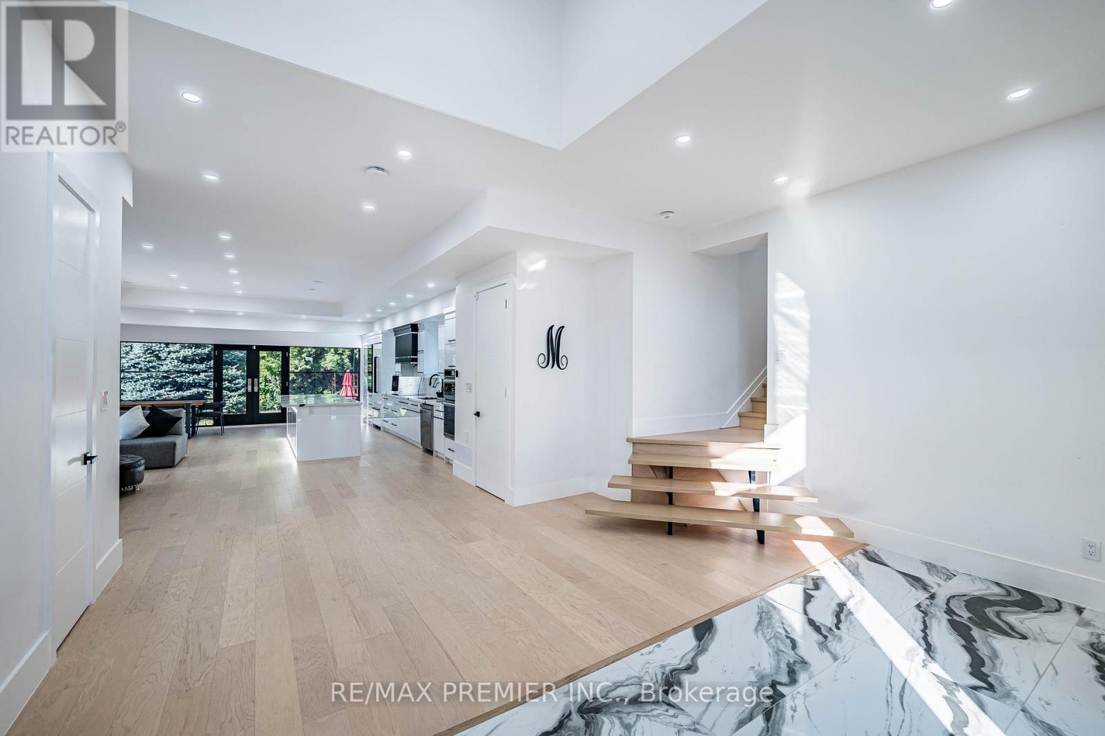 Photo 10 of 24 Gosling Road, Vaughan ON