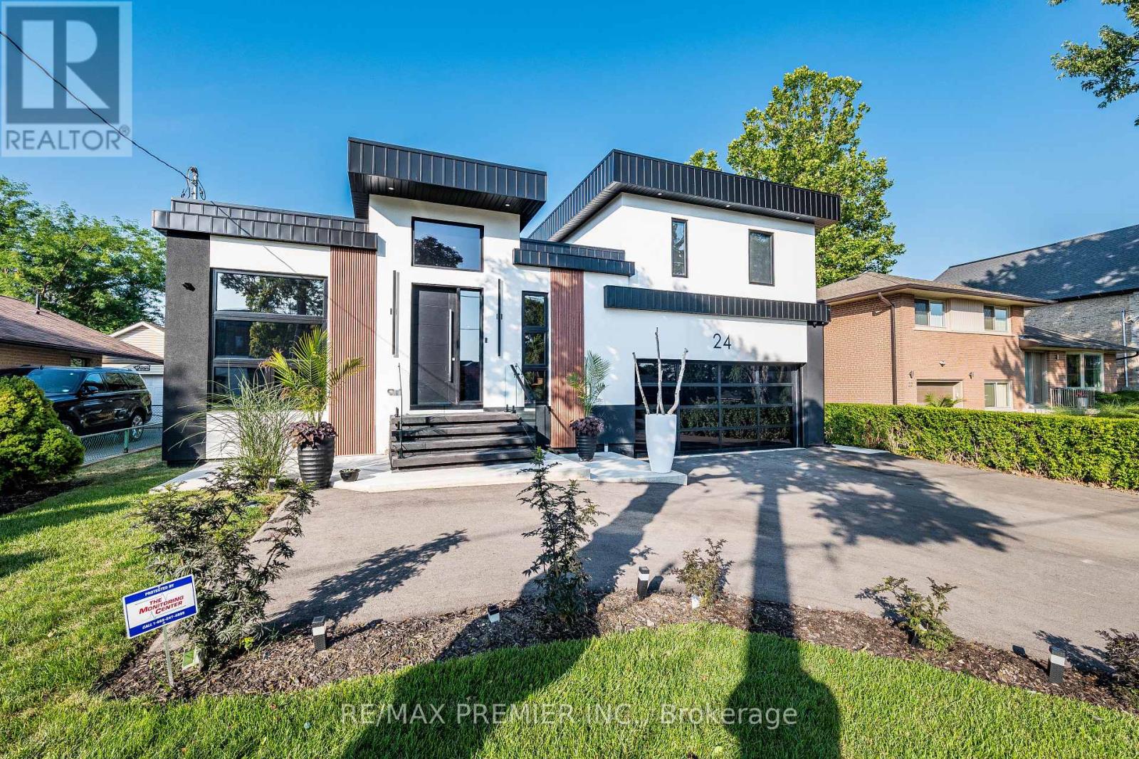 Photo 3 of 24 Gosling Road, Vaughan ON