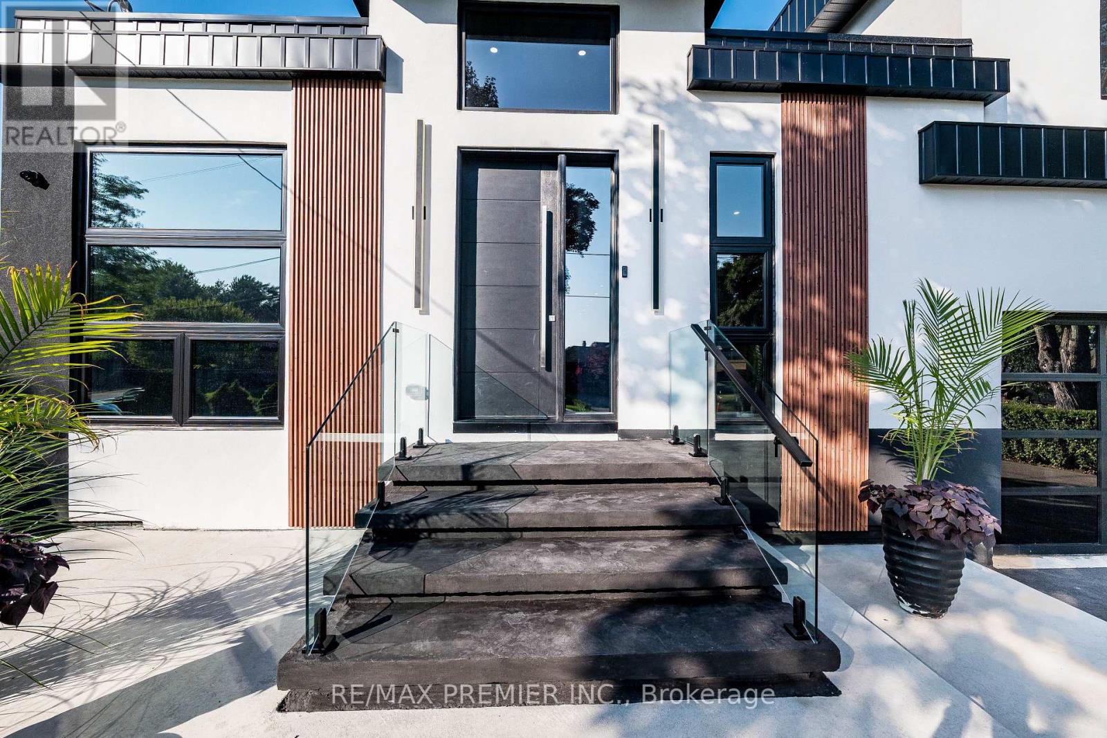 Photo 5 of 24 Gosling Road, Vaughan ON