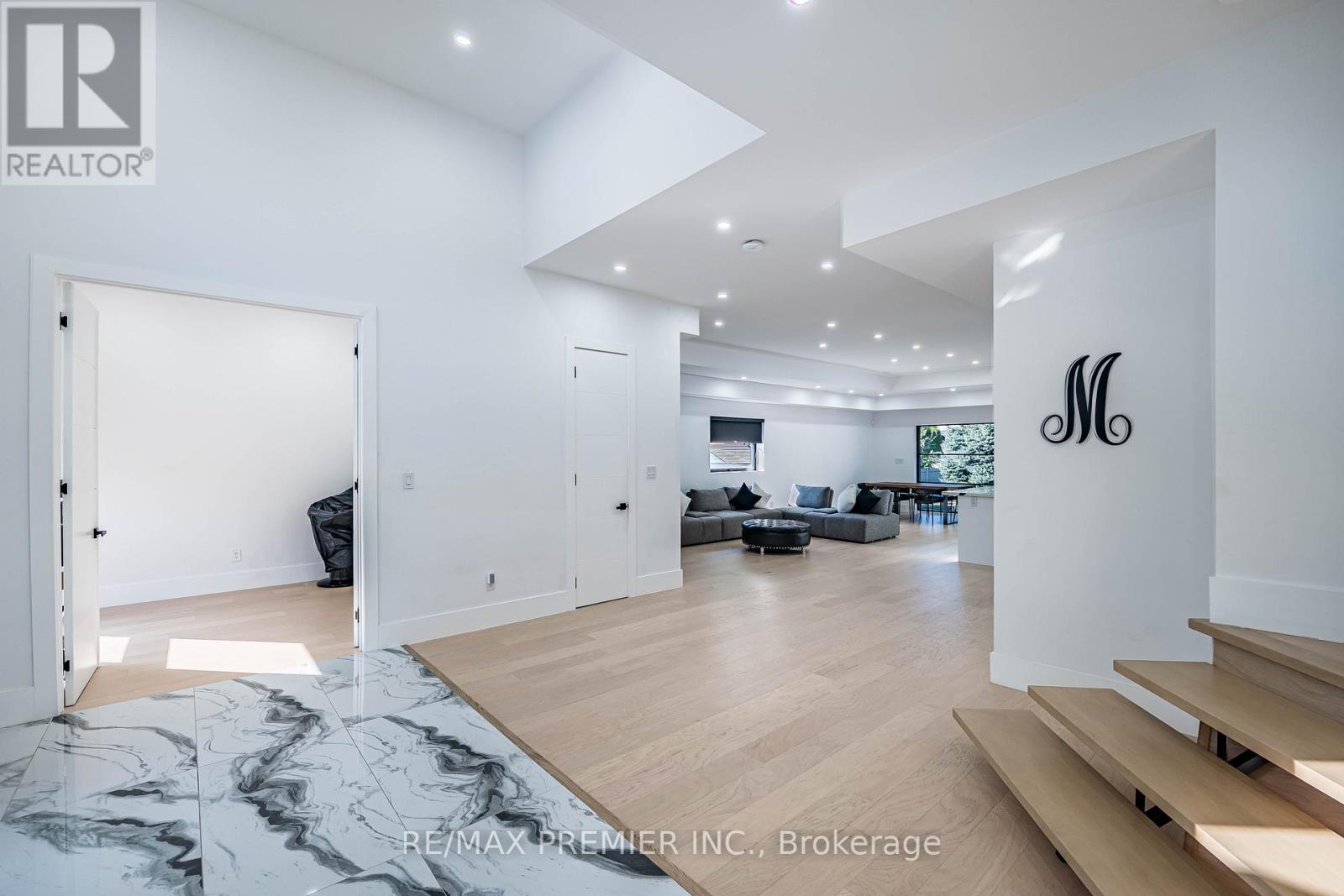 Photo 9 of 24 Gosling Road, Vaughan ON