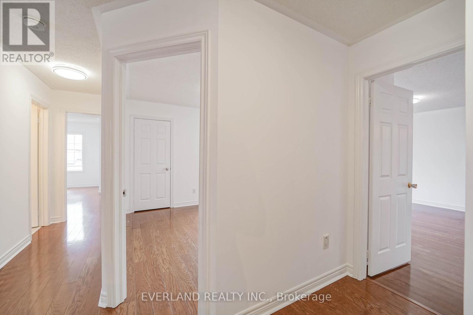 Photo 17 of 187 Silver Linden Drive, Richmond Hill ON