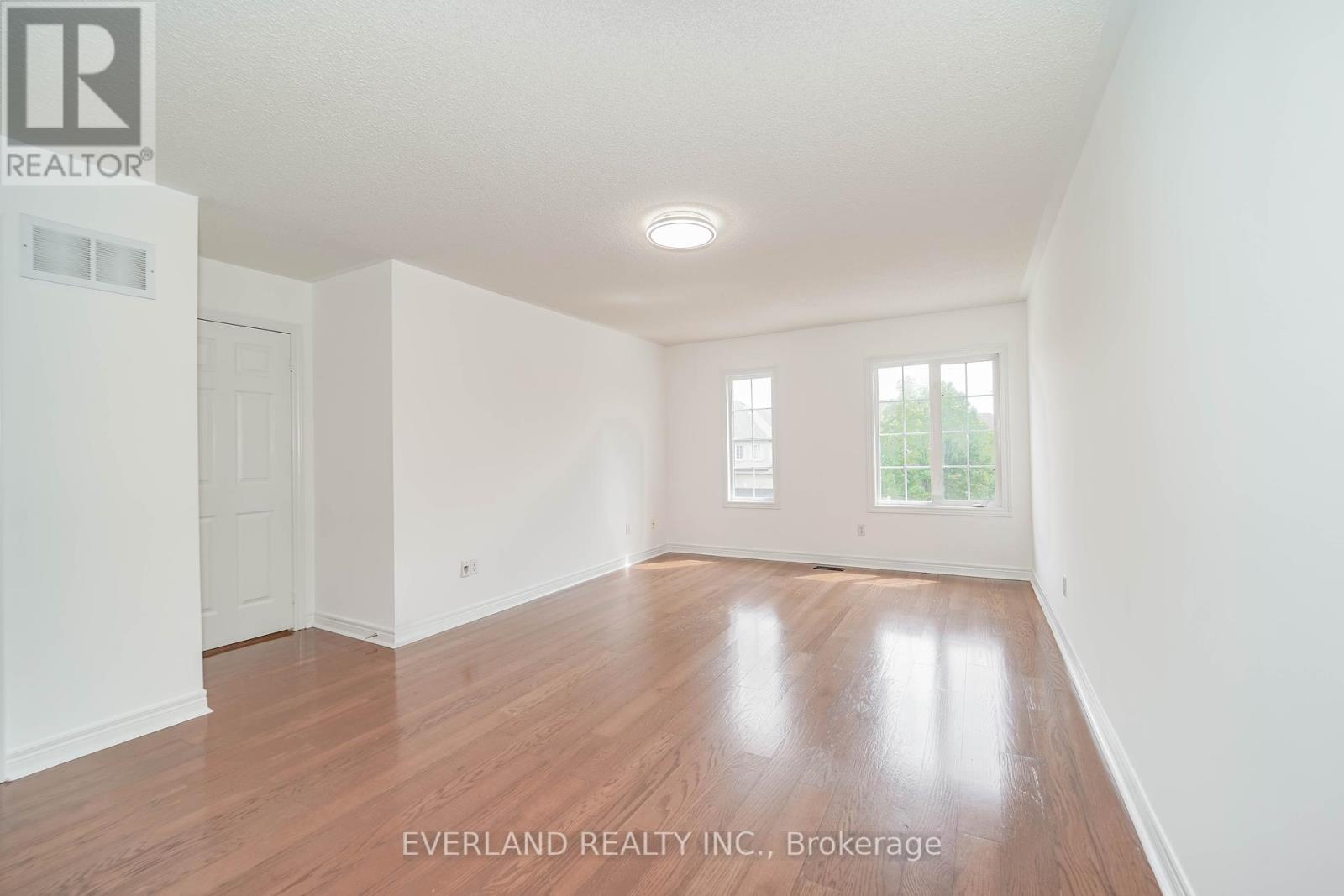 Photo 26 of 187 Silver Linden Drive, Richmond Hill ON