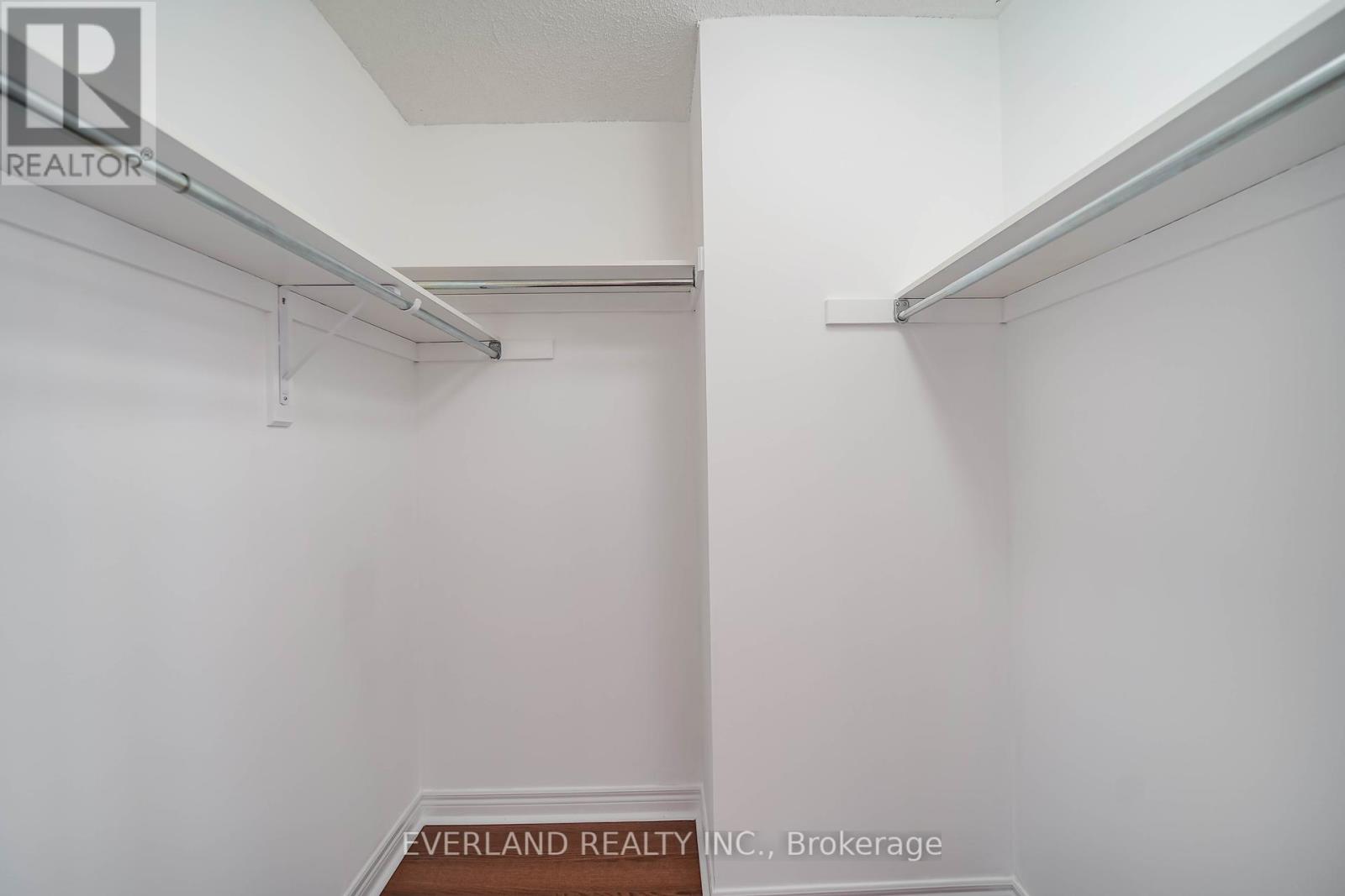 Photo 10 of 187 Silver Linden Drive, Richmond Hill ON