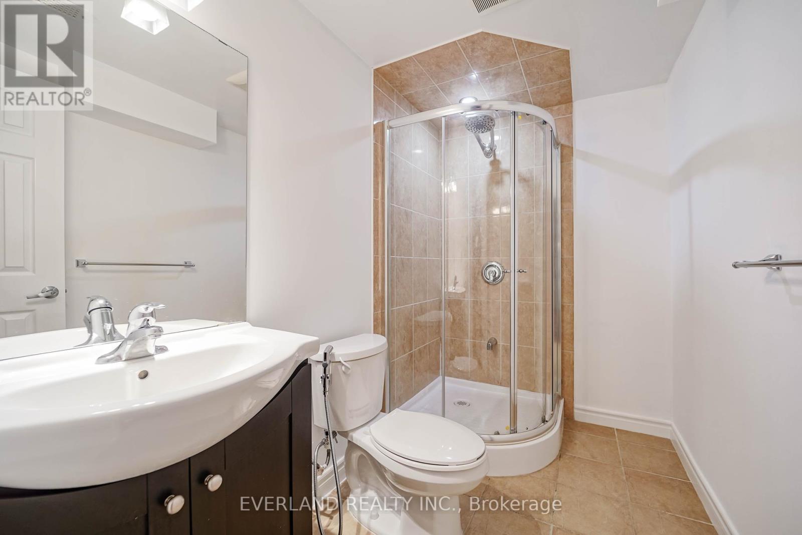 Photo 21 of 187 Silver Linden Drive, Richmond Hill ON