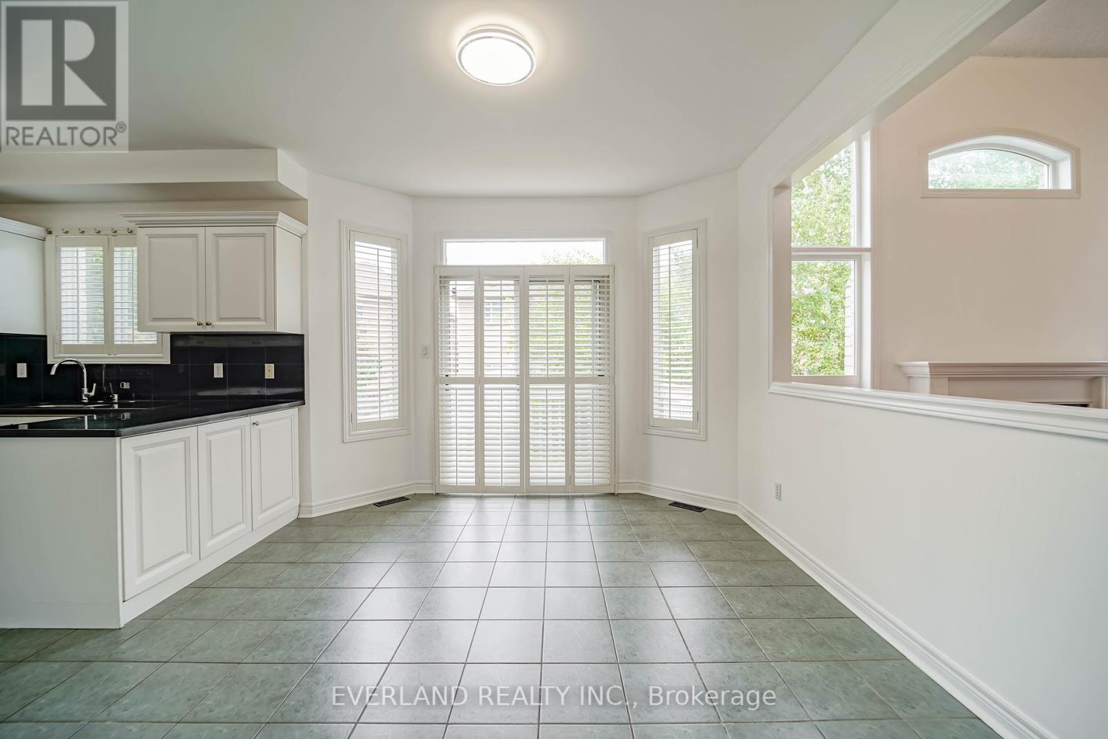 Photo 18 of 187 Silver Linden Drive, Richmond Hill ON