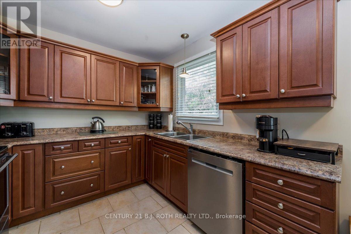 Photo 10 of 2834 Dempster Avenue, Innisfil ON
