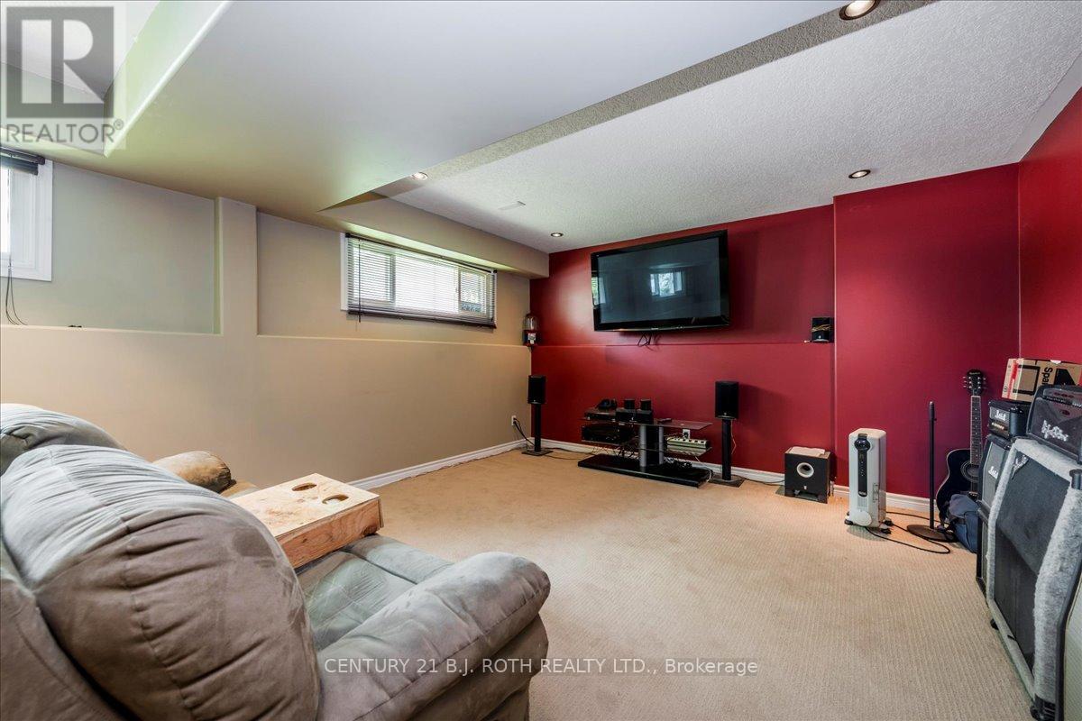Photo 25 of 2834 Dempster Avenue, Innisfil ON