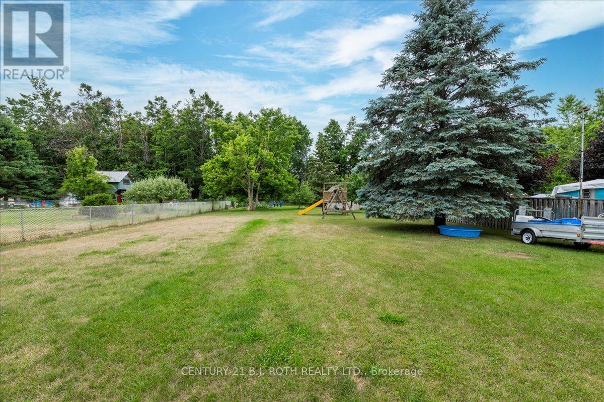 Photo 34 of 2834 Dempster Avenue, Innisfil ON