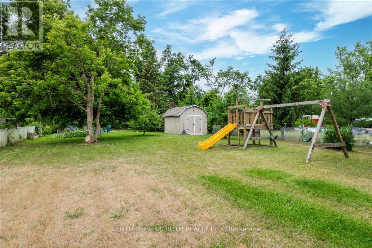 Photo 35 of 2834 Dempster Avenue, Innisfil ON