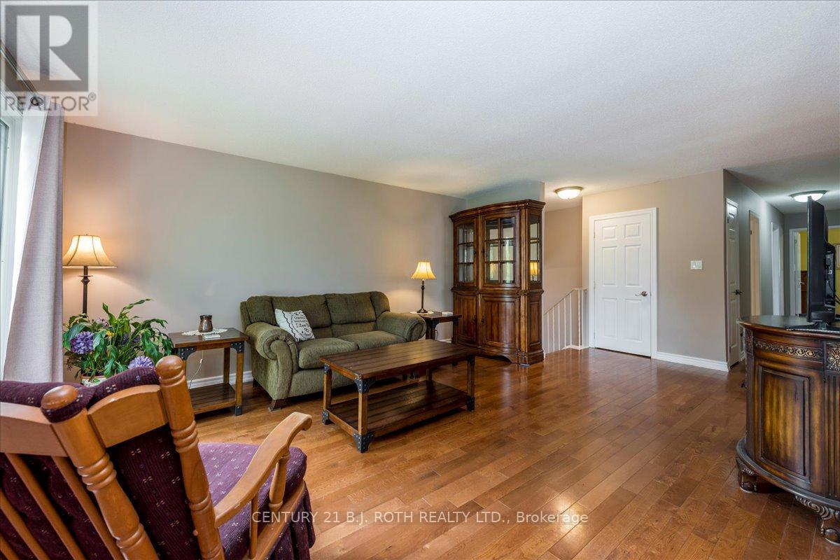 Photo 4 of 2834 Dempster Avenue, Innisfil ON