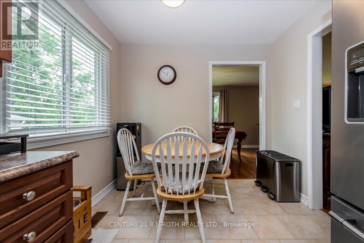 Photo 9 of 2834 Dempster Avenue, Innisfil ON