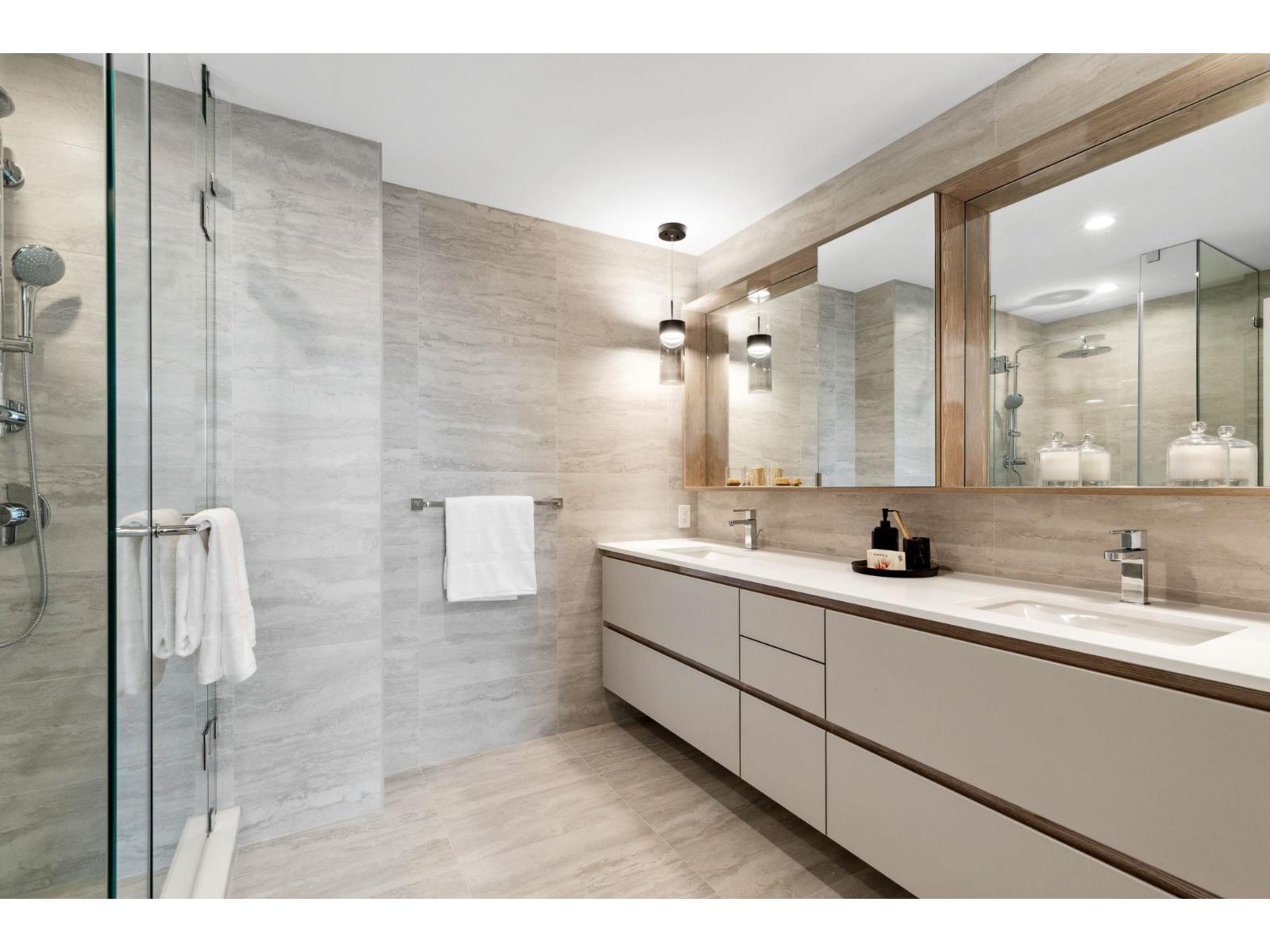 711 1526 FINLAY STREET, White Rock