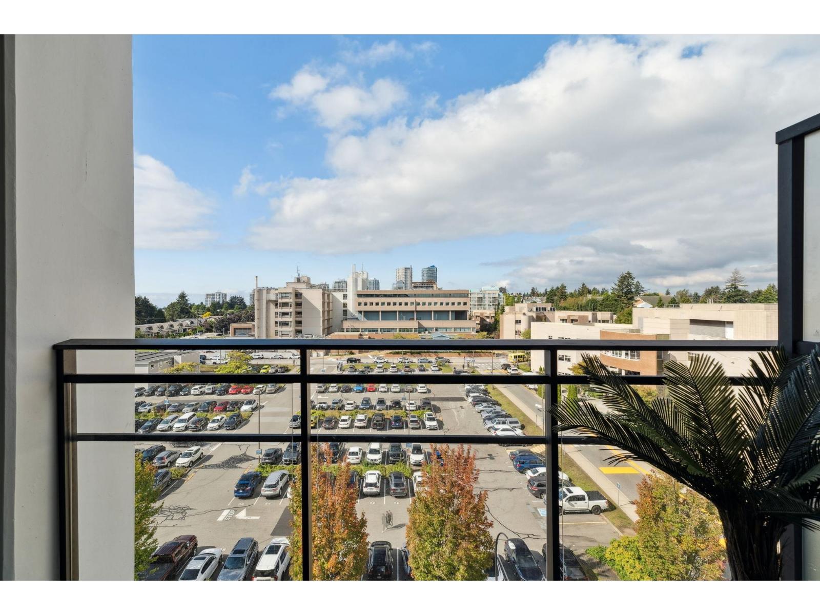 711 1526 FINLAY STREET, White Rock