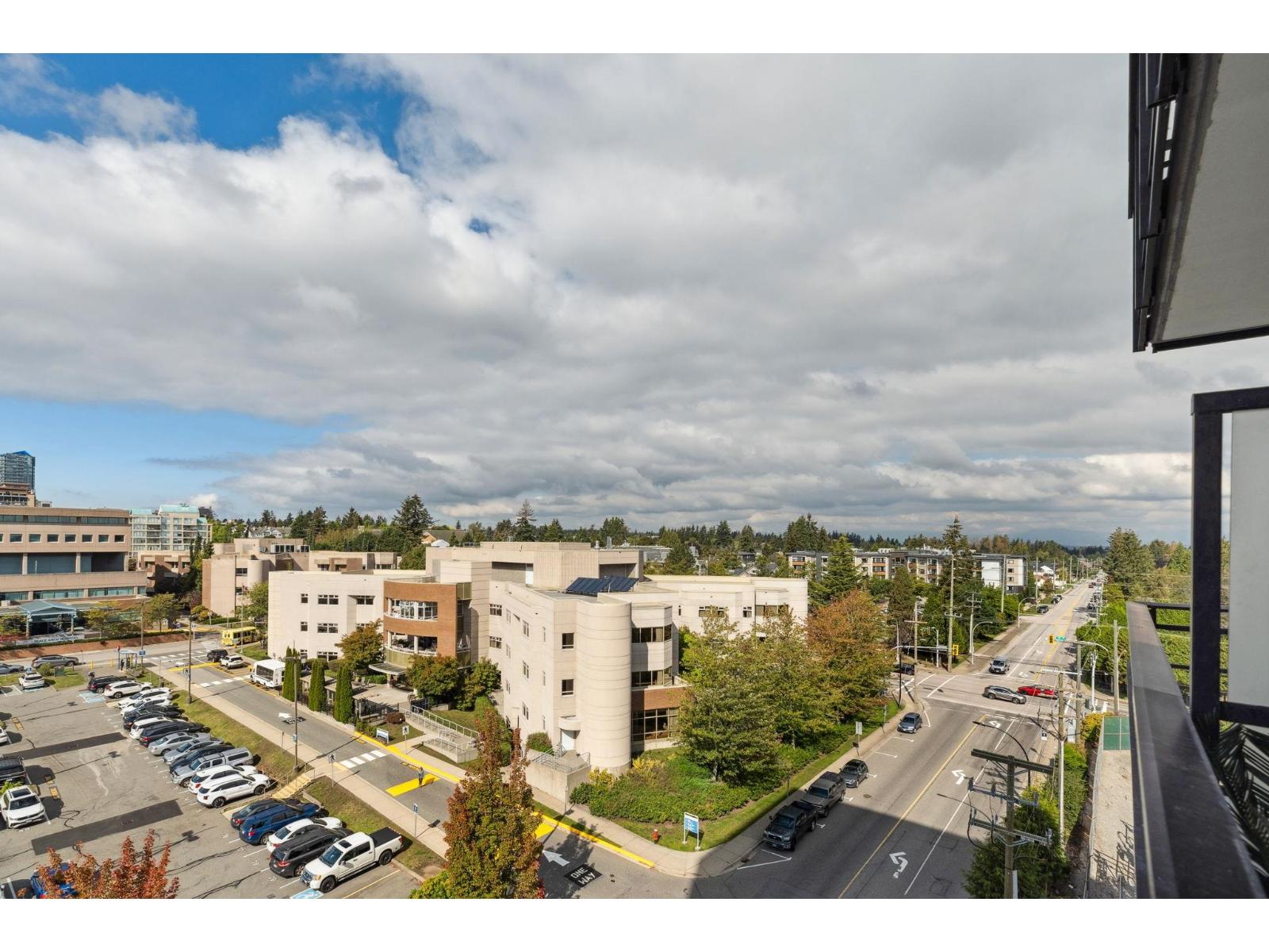 711 1526 FINLAY STREET, White Rock