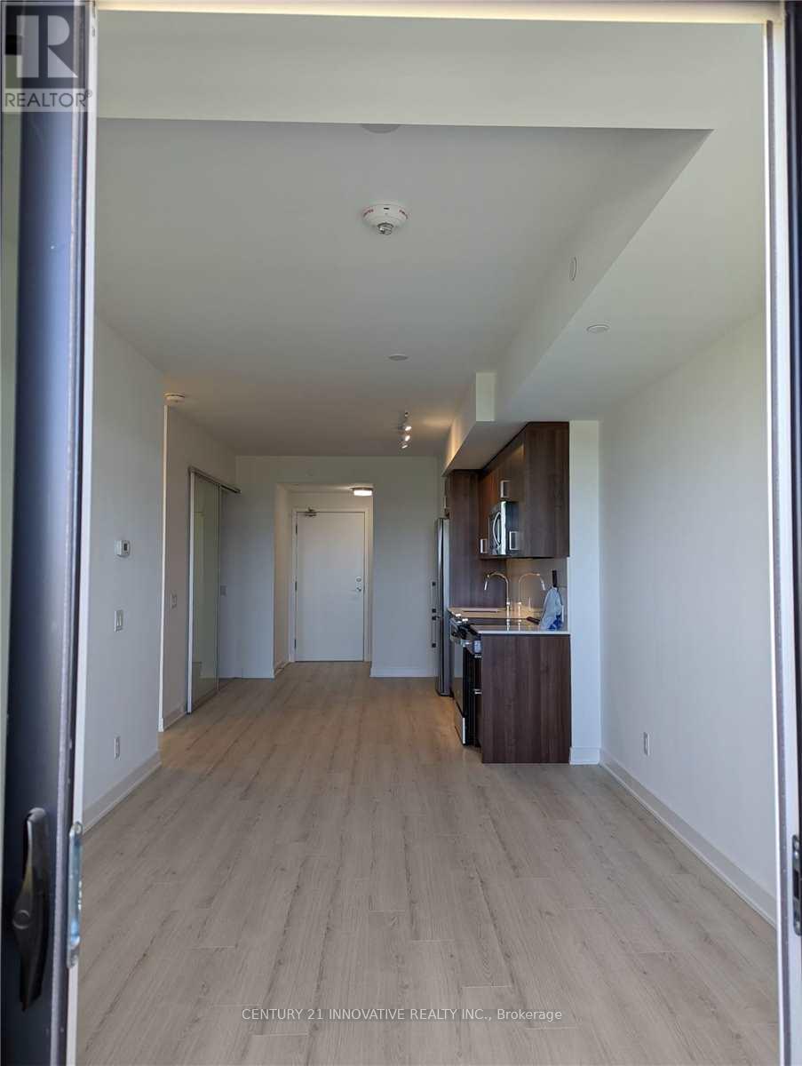 Photo 5 of 415 681 Yonge Street, Barrie ON