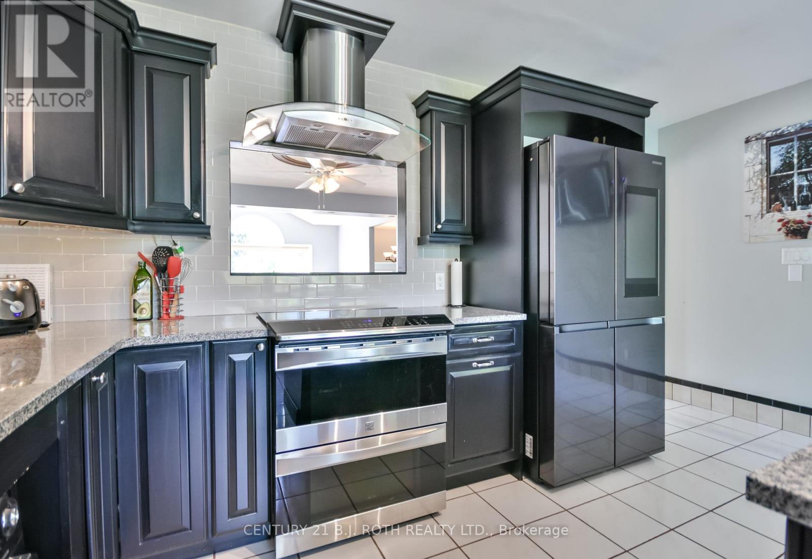 Photo 15 of 55 Bloxham Place, Barrie ON