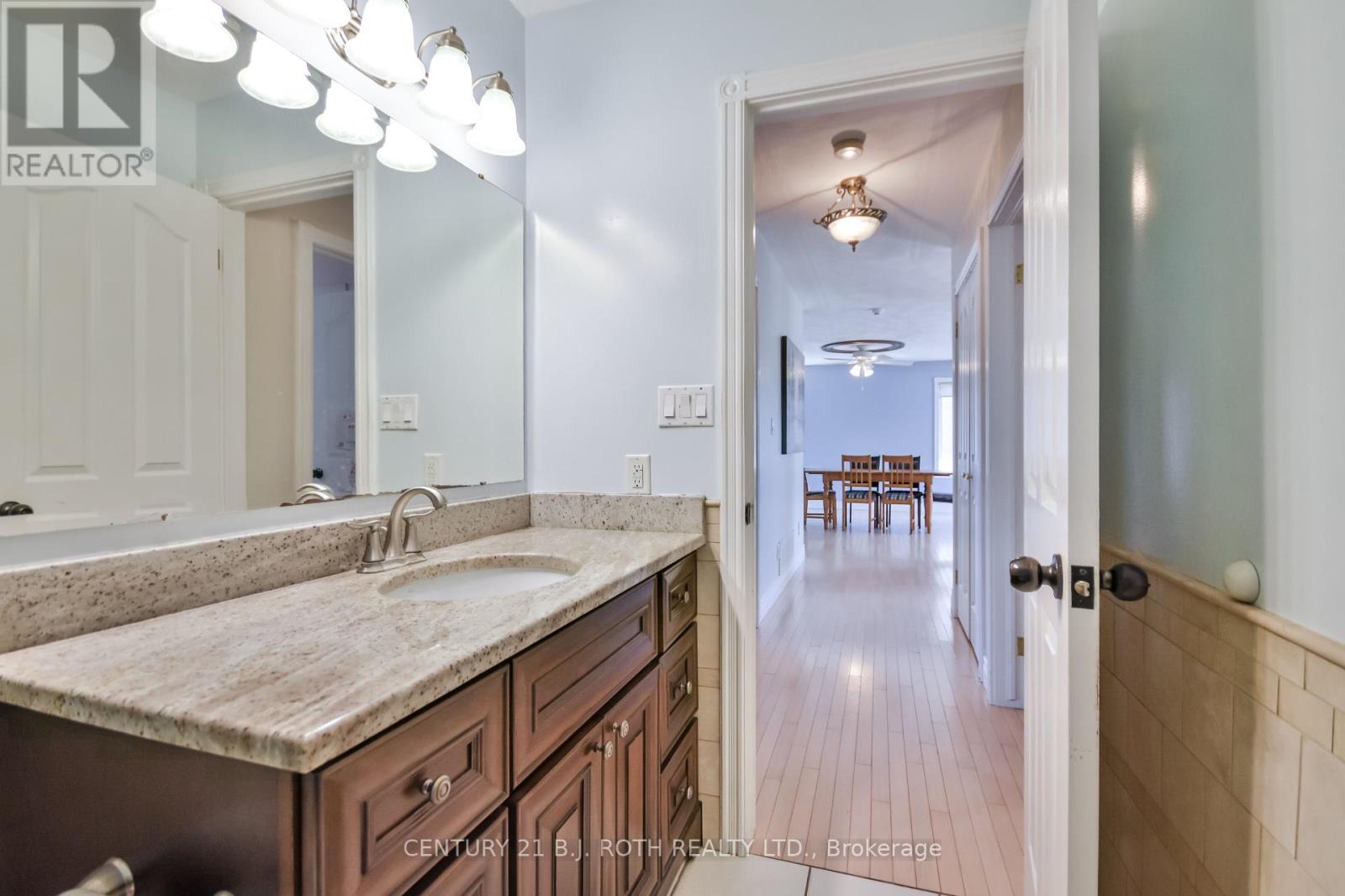 Photo 14 of 55 Bloxham Place, Barrie ON