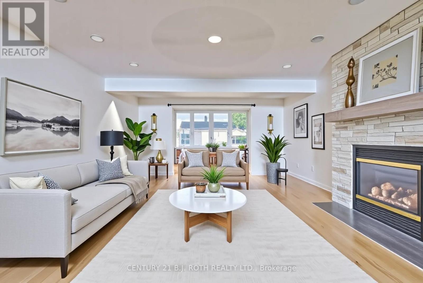 Photo 12 of 55 Bloxham Place, Barrie ON
