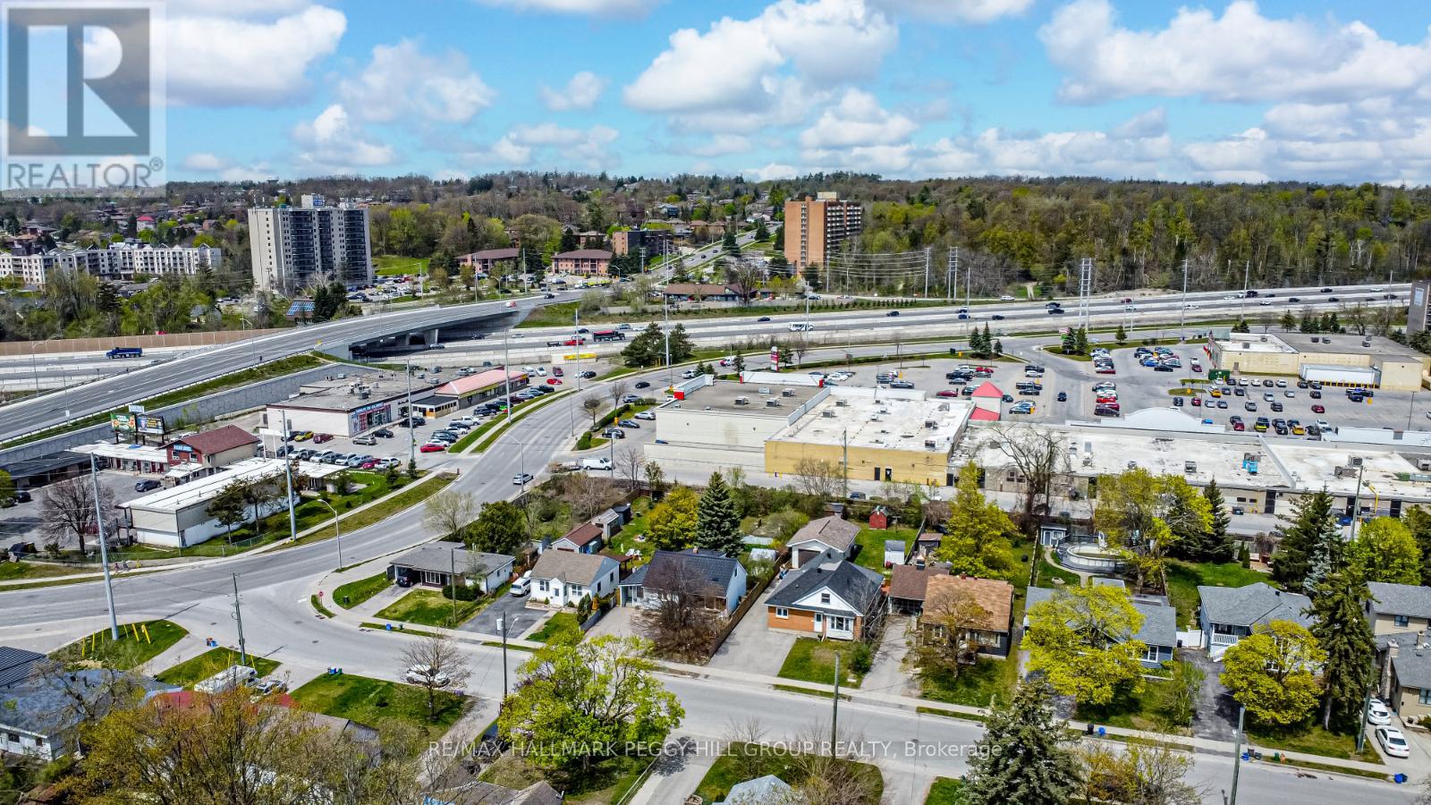 Photo 23 of 98 Donald Street, Barrie ON