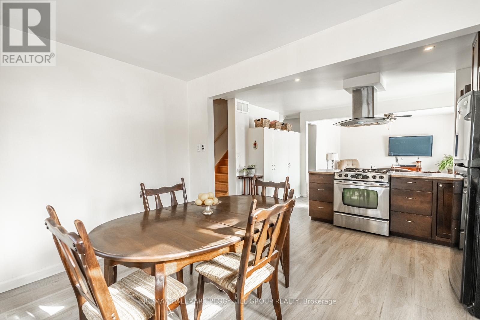 Photo 6 of 98 Donald Street, Barrie ON