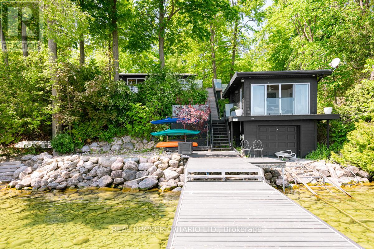 Photo 13 of 45 Ivy Lane, Orillia ON