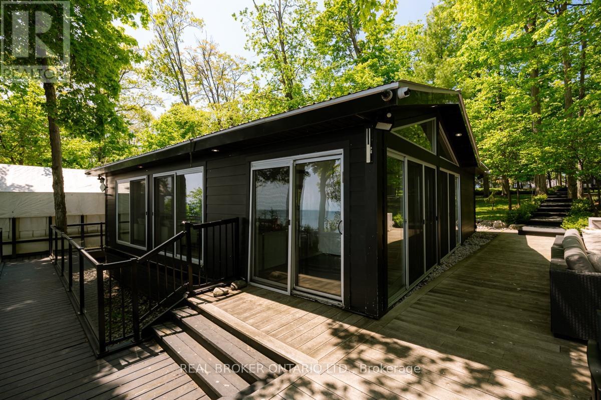 Photo 2 of 45 Ivy Lane, Orillia ON