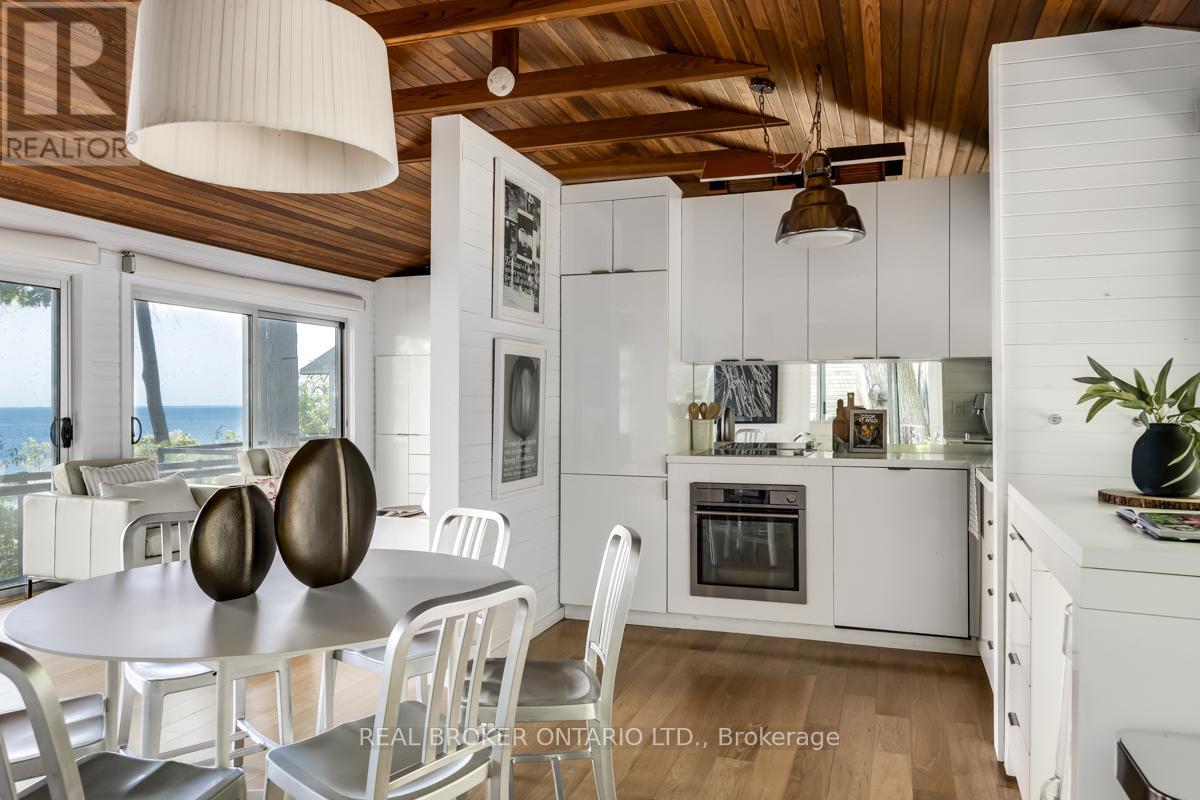 Photo 28 of 45 Ivy Lane, Orillia ON