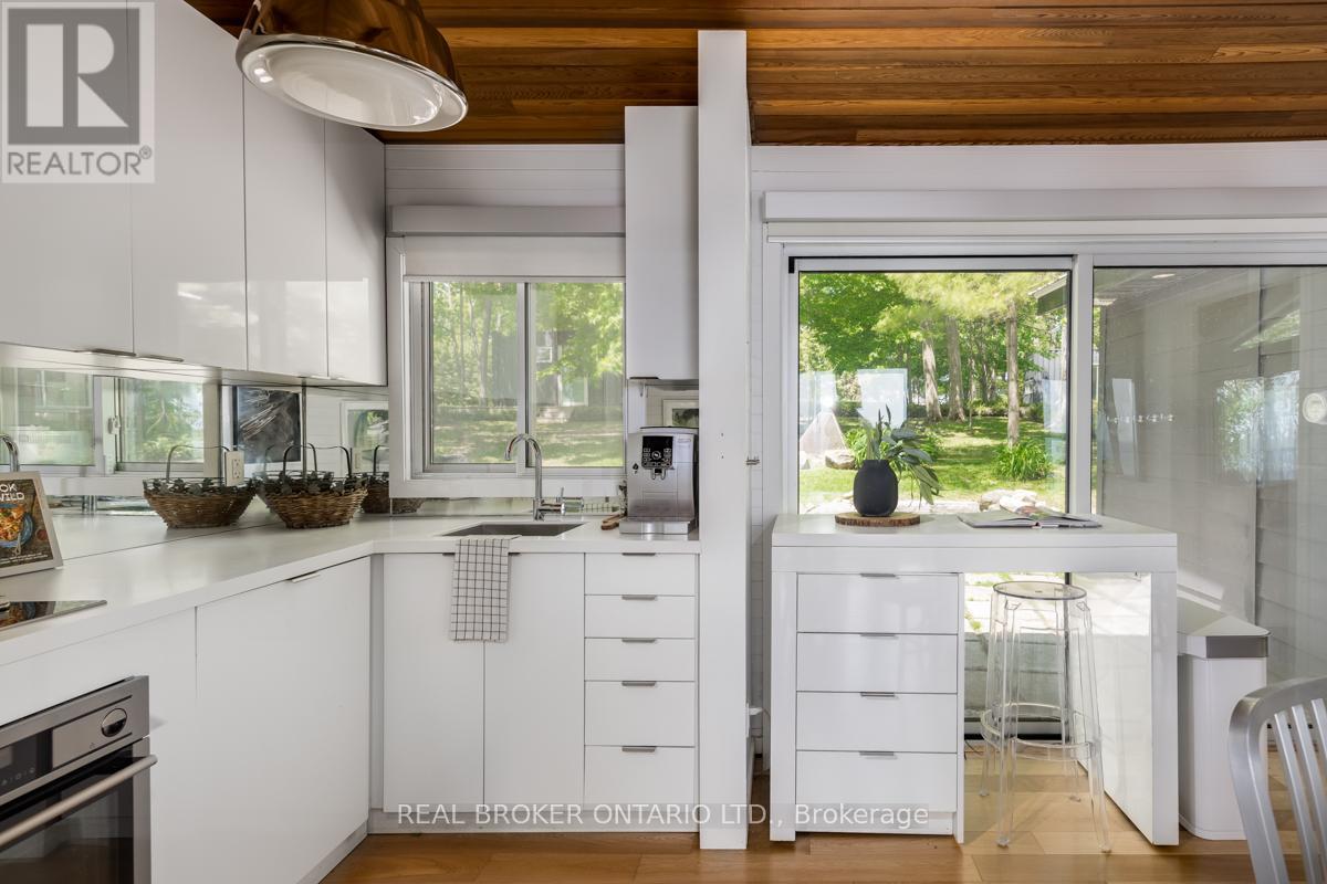 Photo 14 of 45 Ivy Lane, Orillia ON