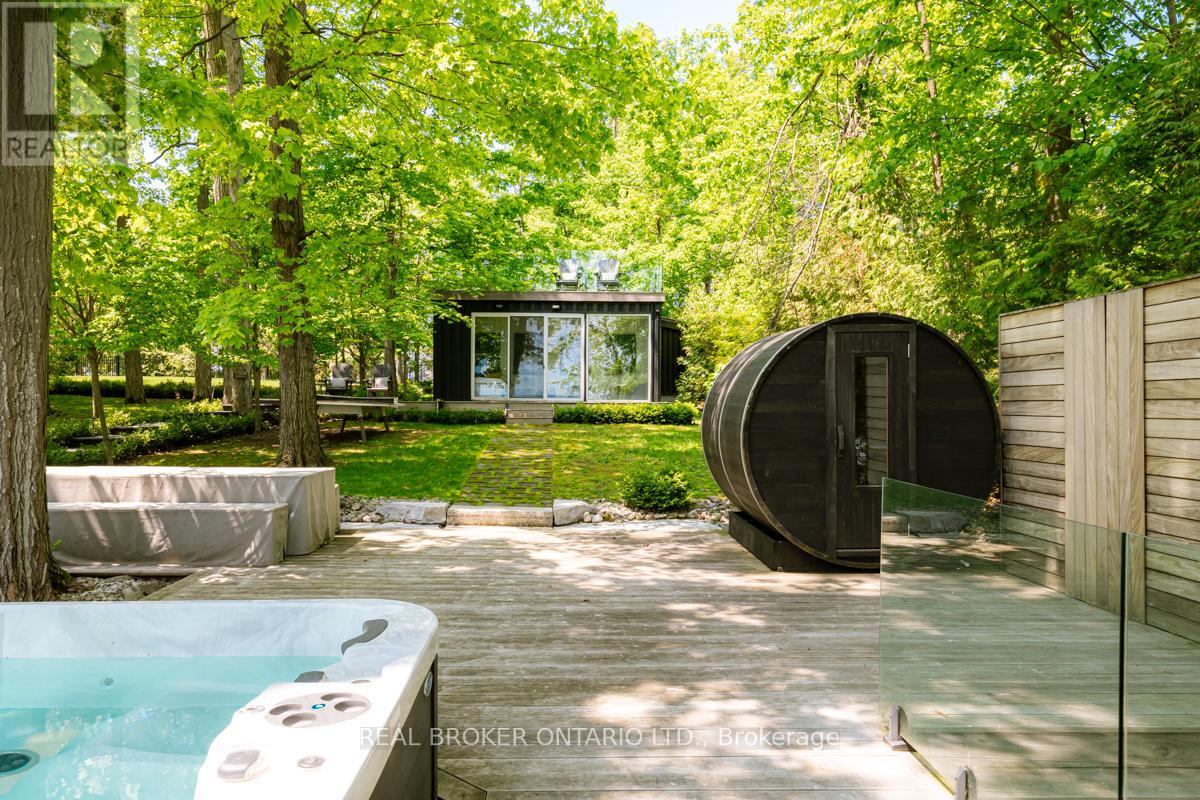 Photo 36 of 45 Ivy Lane, Orillia ON