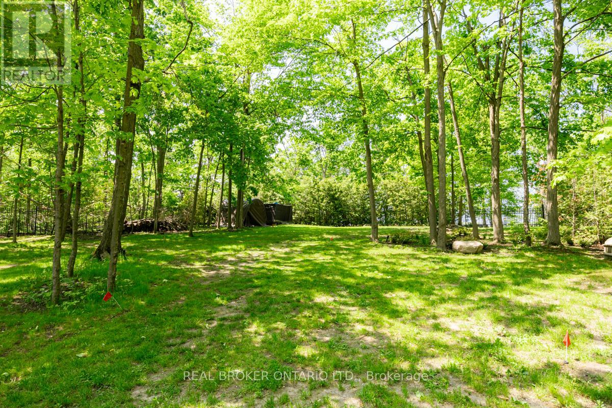 Photo 24 of 45 Ivy Lane, Orillia ON