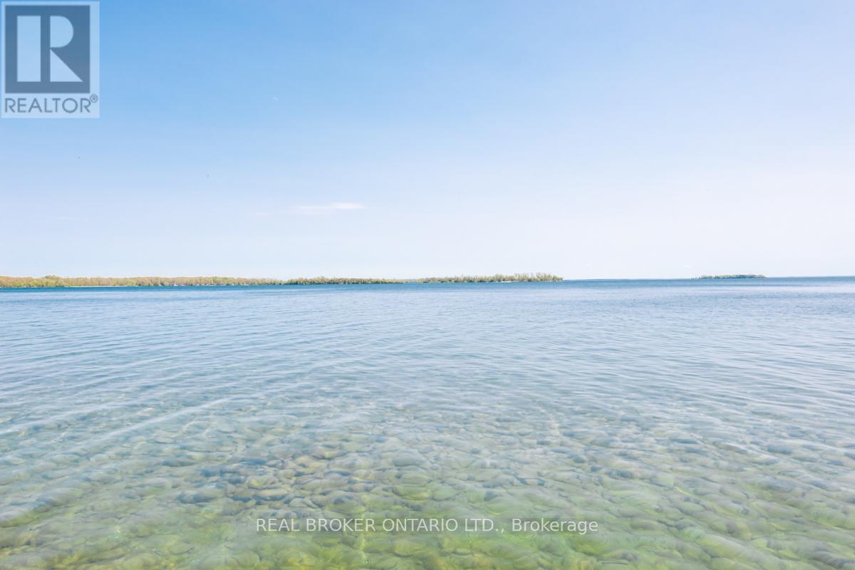 Photo 8 of 45 Ivy Lane, Orillia ON