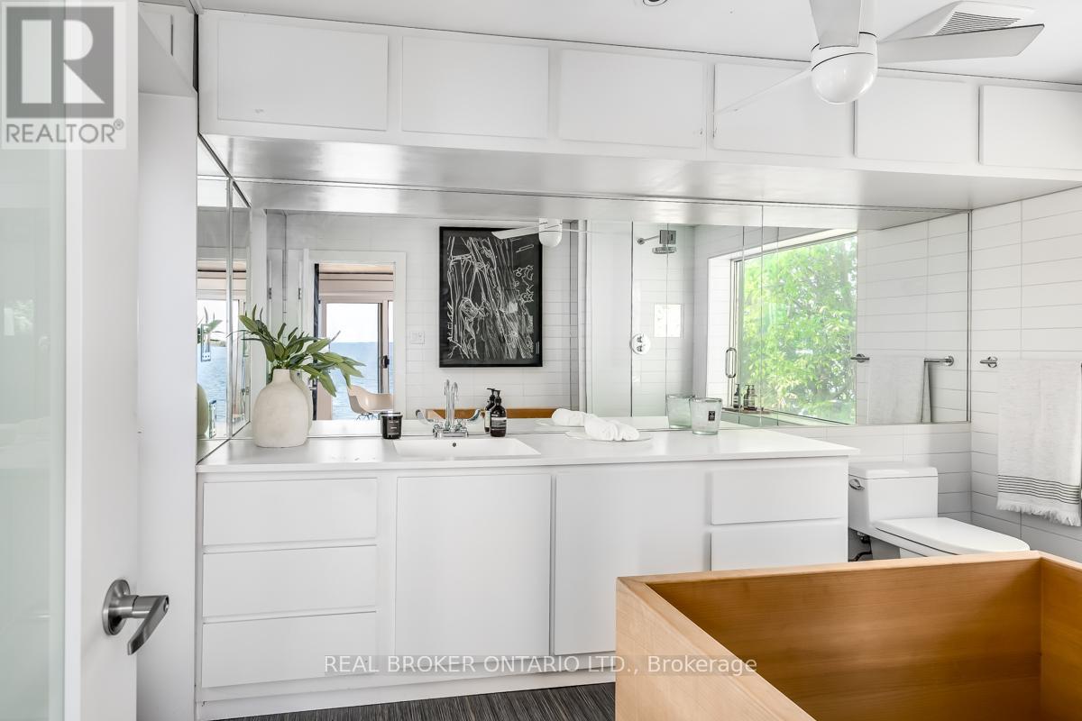 Photo 15 of 45 Ivy Lane, Orillia ON