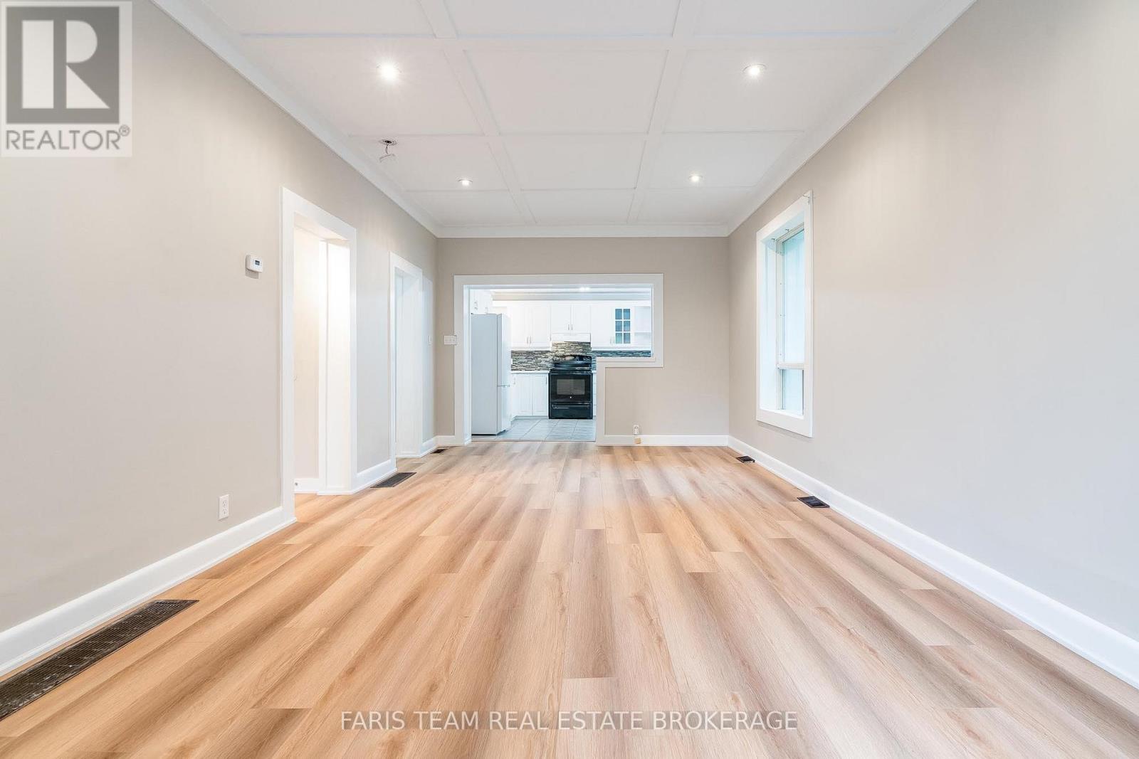Photo 12 of 79 Poyntz Street, Penetanguishene ON