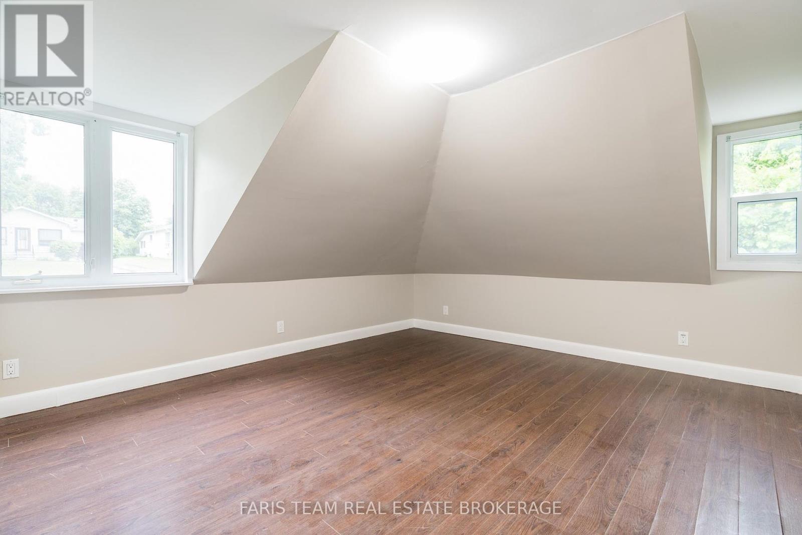Photo 18 of 79 Poyntz Street, Penetanguishene ON