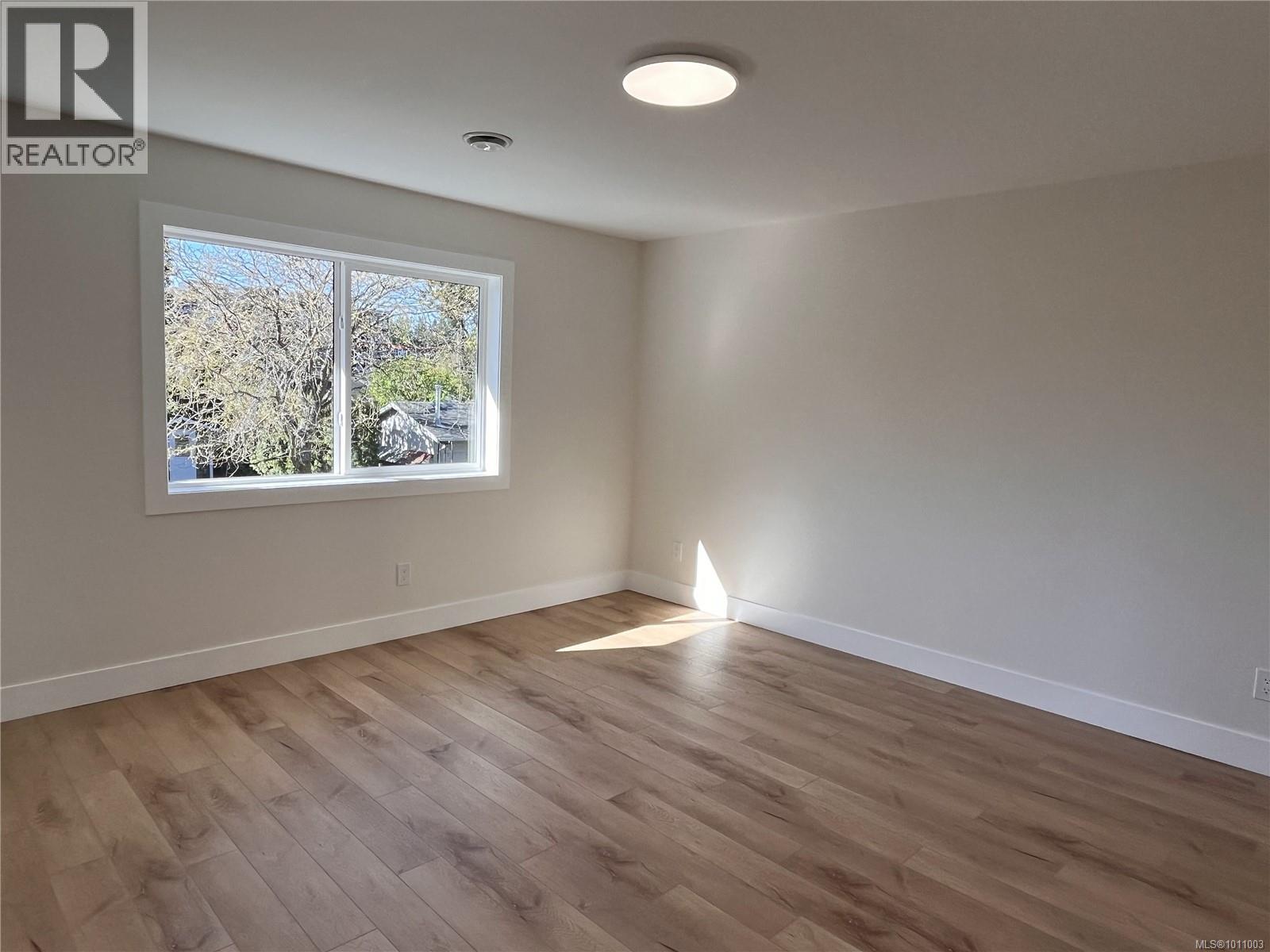 Photo 2 of 649 Hoffman Ave, Langford BC