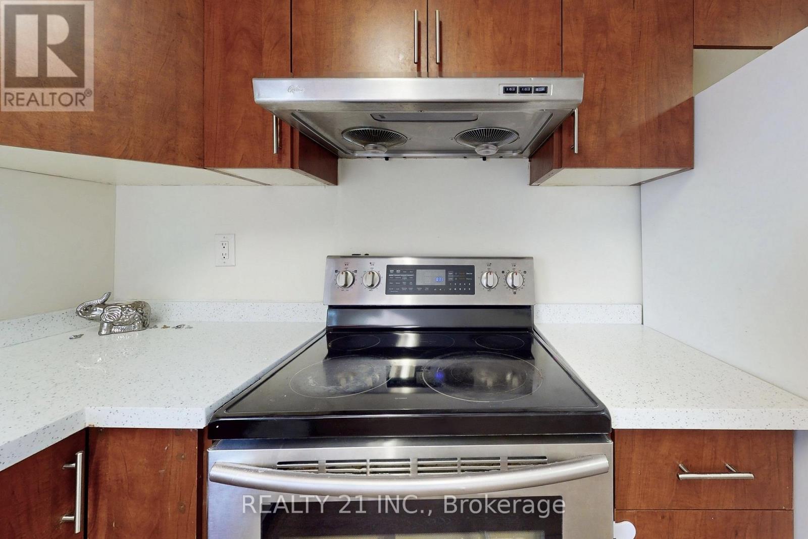 Photo 18 of 3131 Churchill Avenue, Mississauga ON